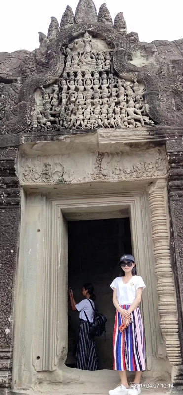 桃花与酒的第一张照片--南宁红颜知己交友网